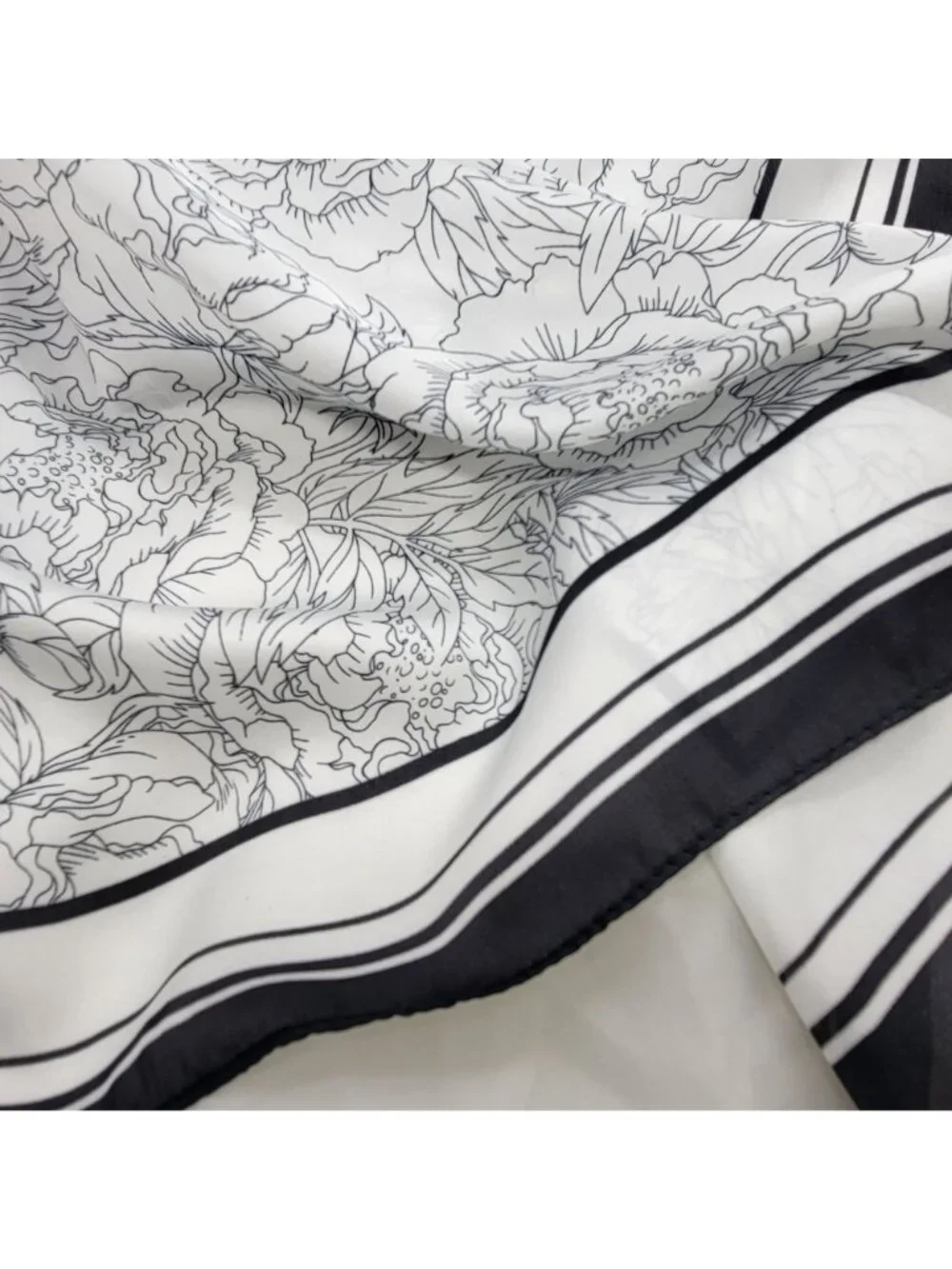 ✨Luxury Silky Feel Square Scarf Black & White Lily Floral Pattern Head Neck Wrap